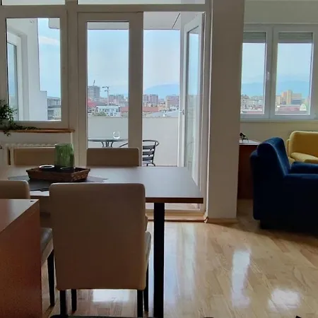 Spacious, Central, Free Parking סקופיה