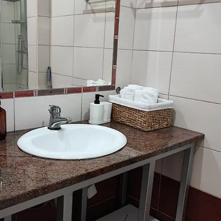 Spacious, Central, Free Parking *