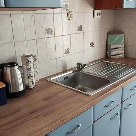 Spacious, Central, Free Parking דירה סקופיה