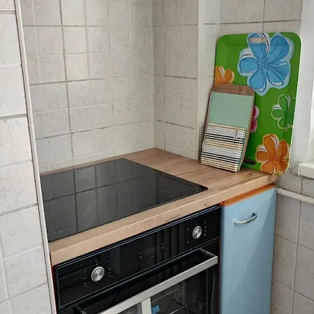 Spacious, Central, Free Parking דירה *