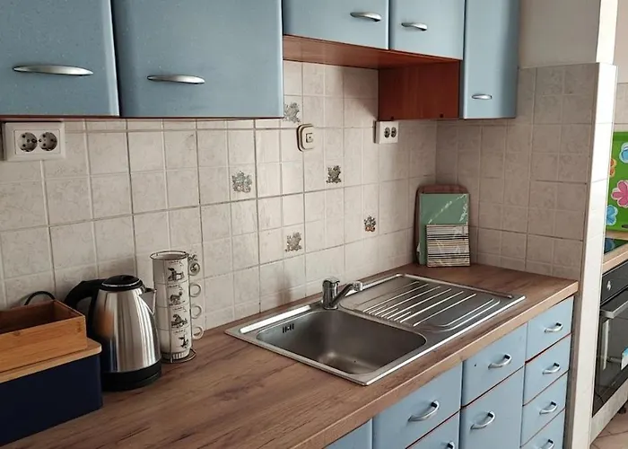 Spacious, Central, Free Parking *