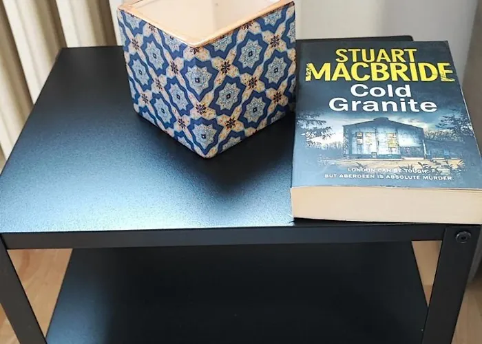 Spacious, Central, Free Parking *