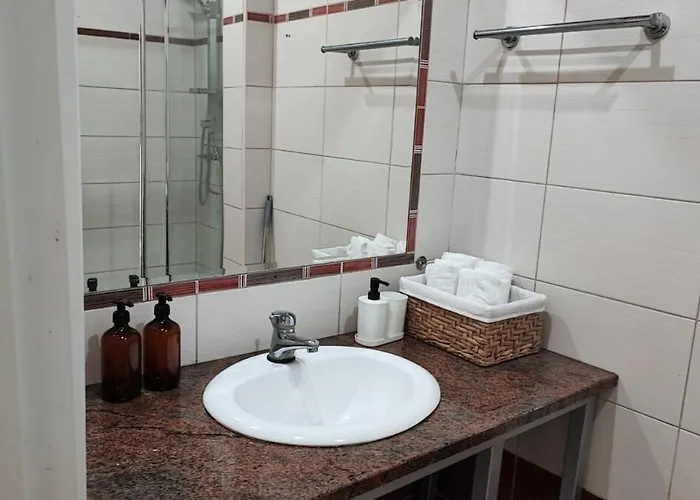 Spacious, Central, Free Parking *