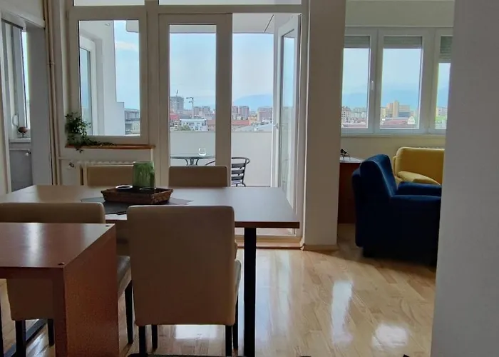 Spacious, Central, Free Parking Скоп'є