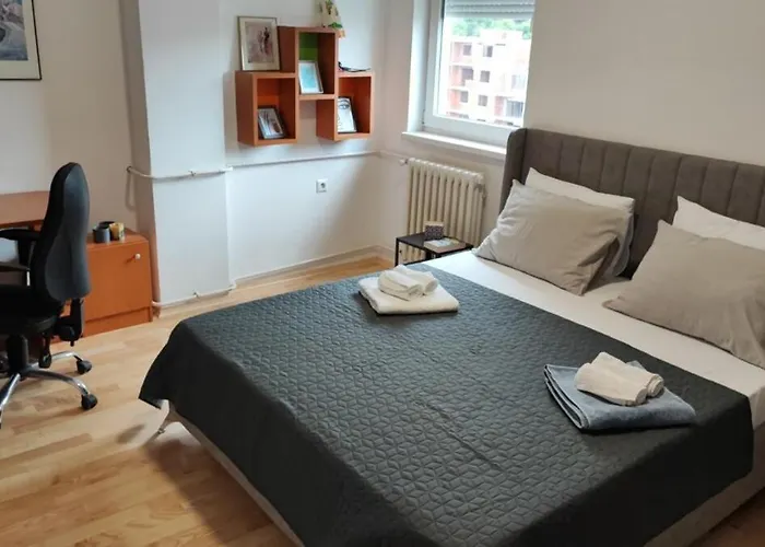 Апартаменти Spacious, Central, Free Parking Скоп'є