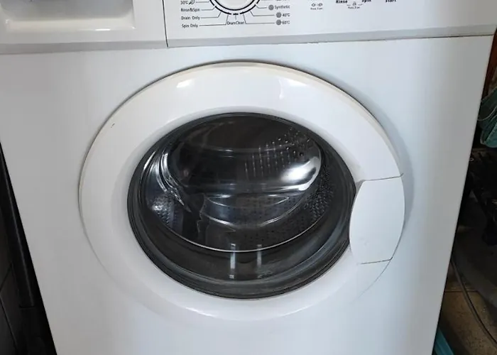 Spacious, Central, Free Parking *